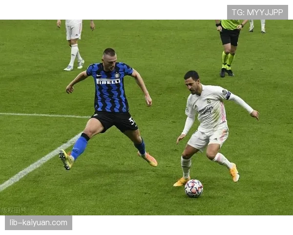 什克里尼亚尔对抗优势明显，防守表现稳健